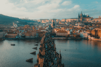 VIA Outlets partners with Coniq to launch Fashion Club in Fashion Arena Prague Outlet
